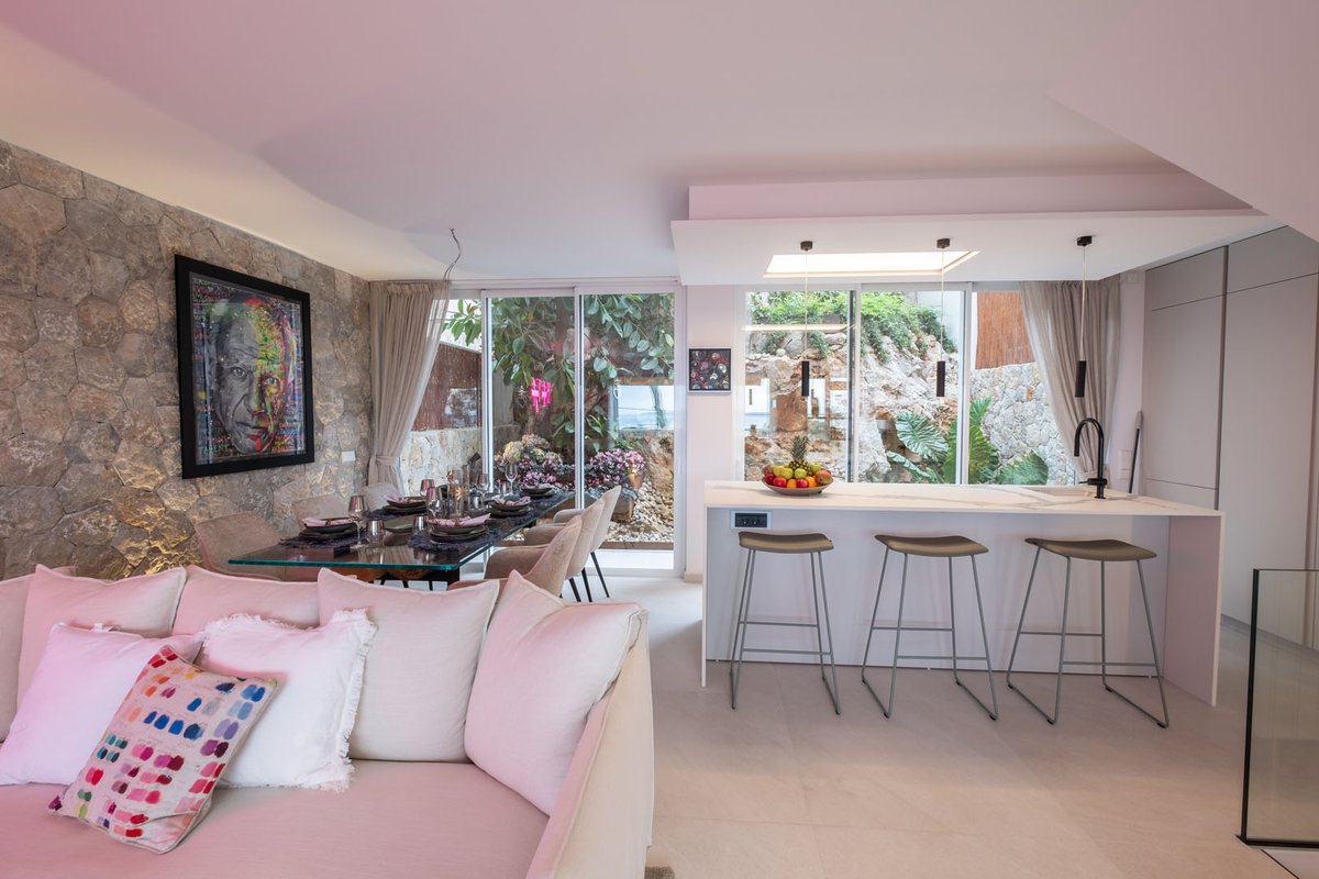 OnlyMallorca's tweet photo. Only Mallorca - A fully reformed apartment in walking distance to Port Andratx - https://t.co/xOsoZVHenT https://t.co/LJpBA8WpNq