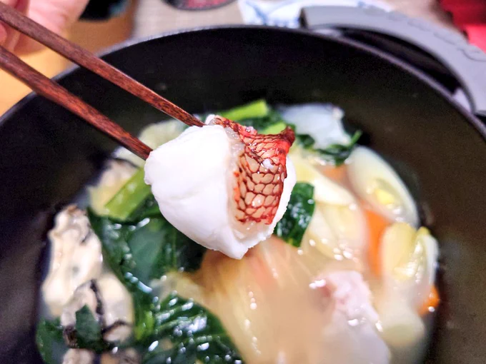 昨晩アラから出汁とっておいたのを鍋に仕立てていただきましたはーバレンタインバレンタイン 