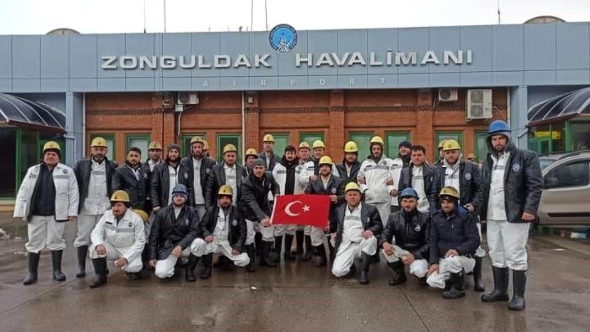 SeyitTosun83's tweet photo. Teknolojik cihaz yok, hilti yok, vinç yok. Baret ve kütüklerle gelip domuz damları yaparak enkazlarda bildiğin maden ocakları açıp canları kurtardılar. Yeminle sizi başımızın üzerine koysak yetmez, hakkınız asla ödenmez... https://t.co/vYz81asPcG