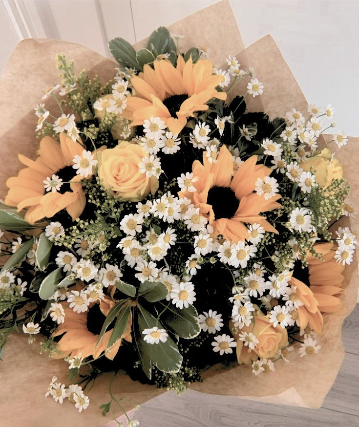 milalamove's tweet photo. love milan .ᐟ
for you, @ssunzets.
‣  happy valentines day, my one n only, kae! always remember that you are loved and appreciated. have a nice day!

͏͏͏͏͏͏ ͏͏͏͏͏͏
͏͏͏͏͏͏ https://t.co/RdvSdWLkdA