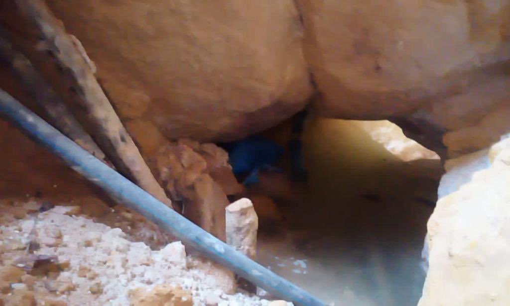dhernandezlarez's tweet photo. #FANB desplegada en el estado Bolívar, desmantelando campamentos de minería ilegal en zonas protegidas por el Estado que irrespetan el ordenamiento territorial y contaminan el ambiente. https://t.co/u8JW8335sc