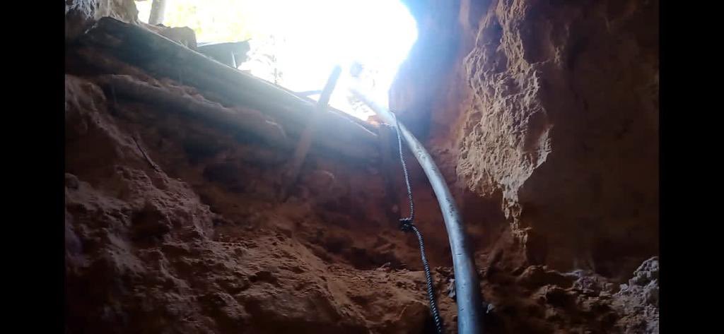 dhernandezlarez's tweet photo. #FANB desplegada en el estado Bolívar, desmantelando campamentos de minería ilegal en zonas protegidas por el Estado que irrespetan el ordenamiento territorial y contaminan el ambiente. https://t.co/u8JW8335sc