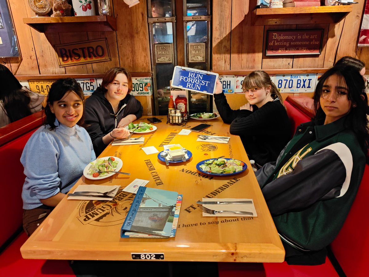 NGHSDRAM's tweet photo. #bubbagumps #timessq @NGHSDRAM @NottmGirlsHigh https://t.co/ey8jHPHNgN