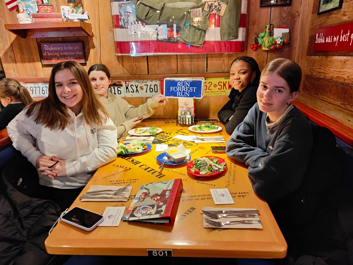 NGHSDRAM's tweet photo. #bubbagumps #timessq @NGHSDRAM @NottmGirlsHigh https://t.co/ey8jHPHNgN