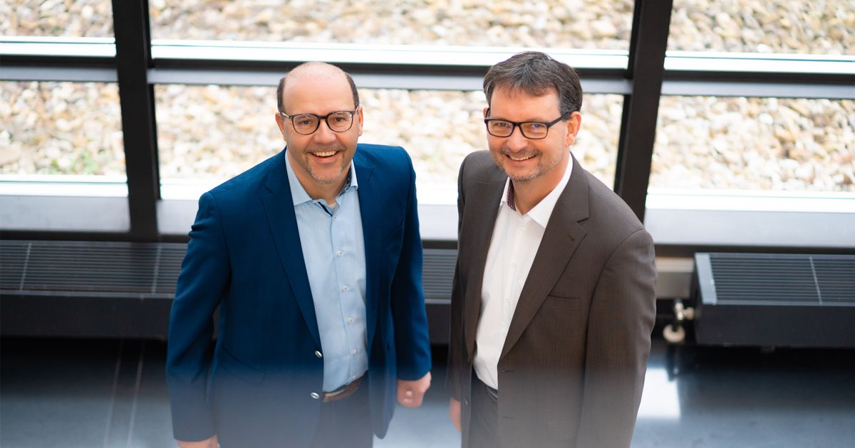 isyssoftware's tweet photo. Neben Stefan Fischer wird nun auch Max Haller das Unternehmen leiten. Das haben die Gesellschafter mit Wirkung zum 01.01.2023 beschlossen. | https://t.co/bUxfZZMoKJ | #geschaeftsfuehrung #corporatenews #pressemeldung #isys #software #isyssoftware #wirsindisys #muenchen https://t.co/2M3Gt3iTtA