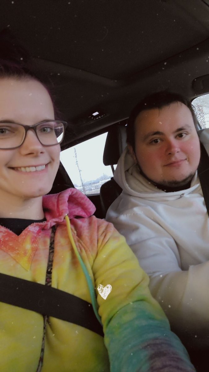 valboski41's tweet photo. Happy Valentine's Day babe!! I love you! 💜 @kilo_mate https://t.co/LmpJcFRXF7