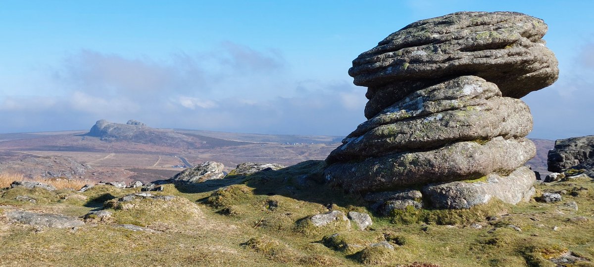 benking01's tweet photo. Incredibly slow plod up to the top of #RipponTor (473m) and now looking down on #Haytor (457m). Luckily the car is parked 400m above sea level 😄

Not taking any of this for granted!

#PulmonaryEmbolism #LongCovid recovery.
#Dartmoor https://t.co/YszGx6Wqka