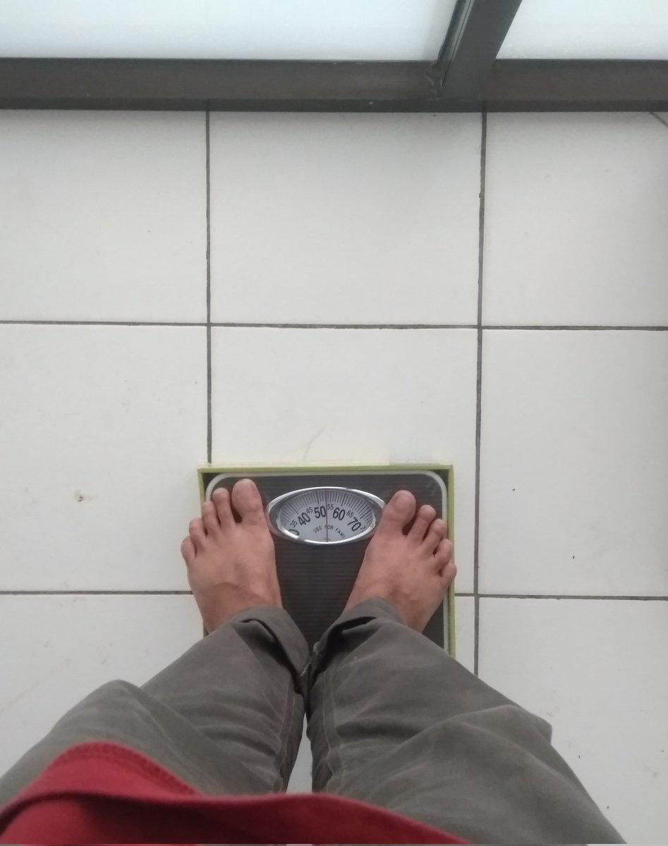 MbengilCore's tweet photo. Hemat dulu, lebihnya tahun depan per kiloan 🤣
#14february #carlyn #ciro https://t.co/PPffgJzkMj