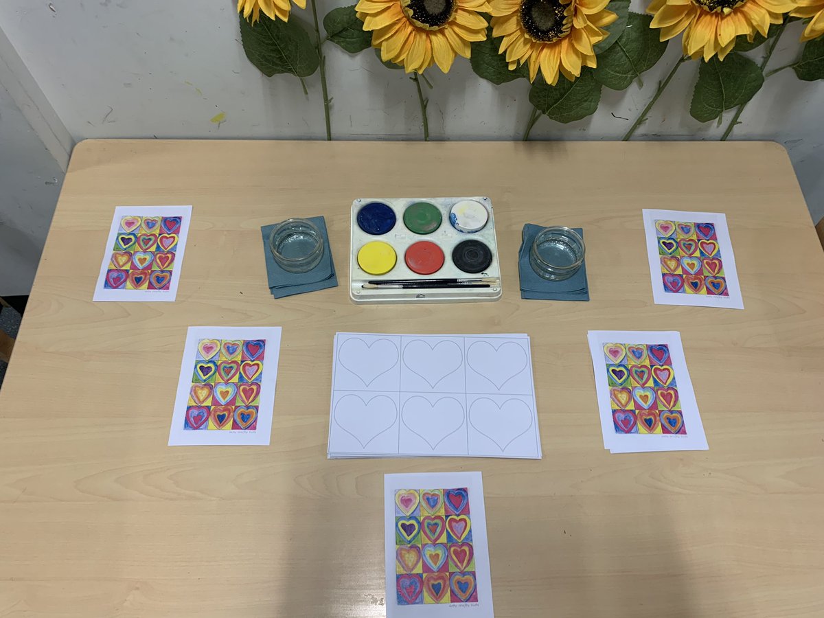 WillowtownPri's tweet photo. In Year 2 we set up an invitation for the children to create some independent βKandinskyβ inspired Valentines art β€οΈ#WPSea #WillowtownWay2 https://t.co/ULi7zXzeEl