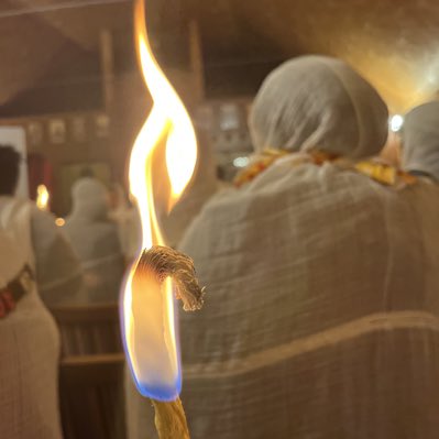 “እባክህ ጌታዬ ሥጠኝ መስተዋት ፤ የሰው ሥራ ትቼ የእኔን አይበት”
    - ባለ በገናው