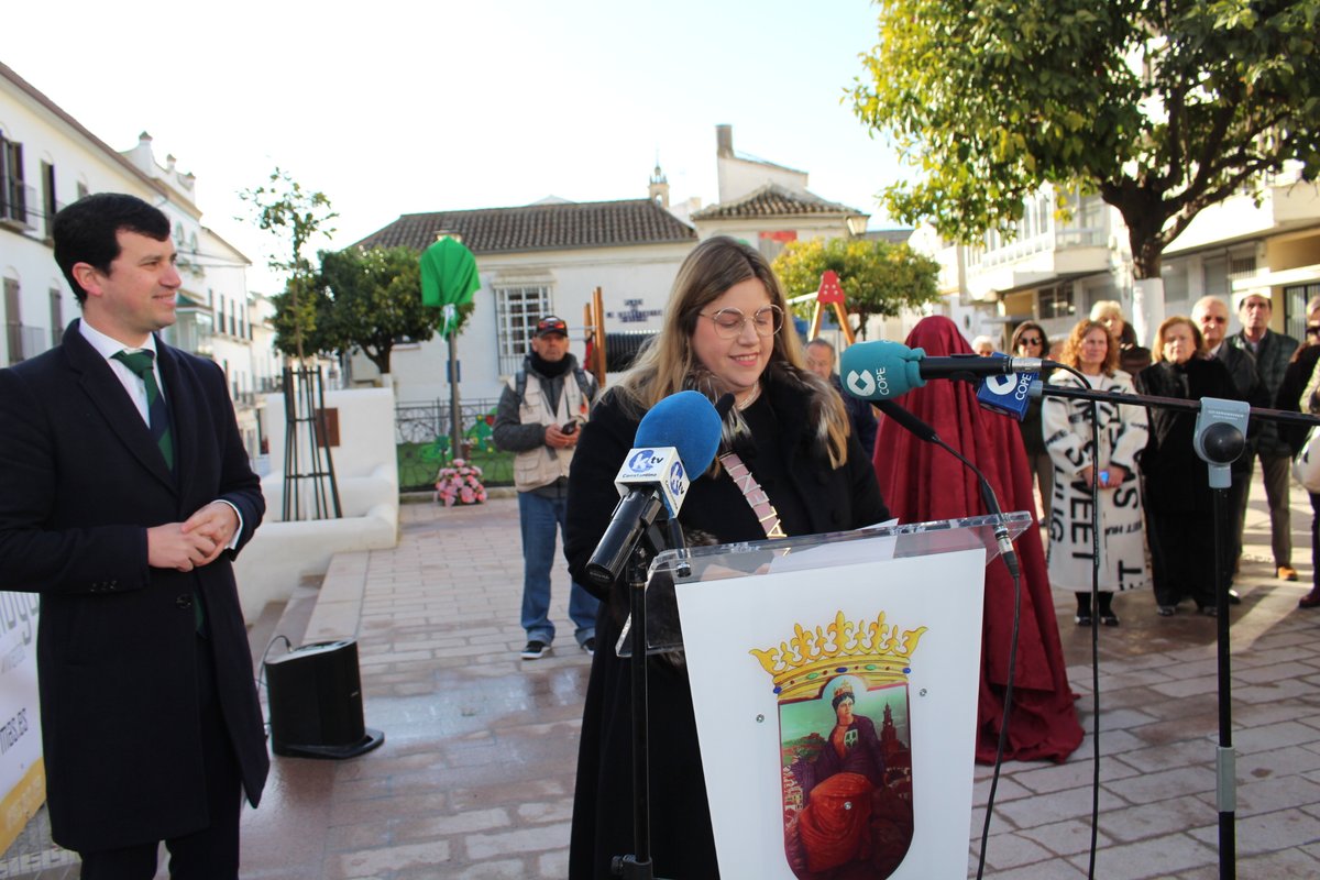 AytoConstantina's tweet photo. INAUGURADA LA GLORIETA "CONCHA MEJÍAS" EN #CONSTANTINA 
Toda la información: https://t.co/fgFfO9dLgr https://t.co/Otp1lVzsEr