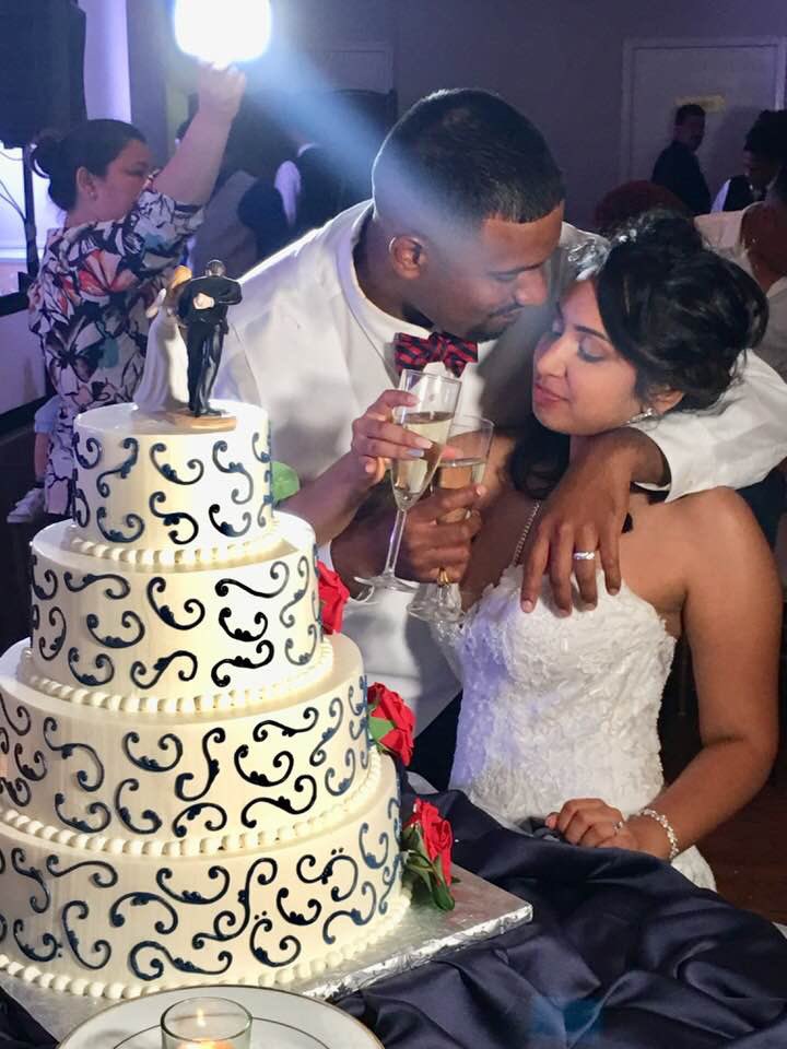 James33Johnson's tweet photo. #HappyValentinesDay to my Valentine, Jennifer ❤️ I love you 😘
@fox5dc #GoodDayDC #GDDC https://t.co/8gWz89IizL