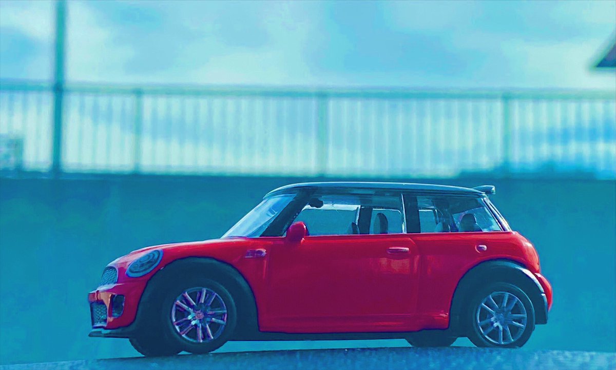 DIYshose's tweet photo. ミニの中にミニカーを乗せて写真を撮るのも楽しいかも❓他の色も欲しい🦁
#BMW #MINI #japan #tokyo #車好きな人と繋がりたい #mini好き #車好き #r56jcw #tokyo_japan #くるま #愛車撮影 #写真好きな人と繋がりたい #写真好き #bmwmini #car #cars #mini好き #mini好きな人と繋がりたい https://t.co/bgEBCqBHB5
