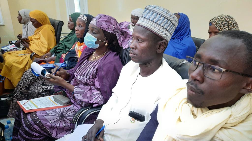 Début ce matin à #Diffa  de l'atelier de réflexion avec le Conseil Régional de Sécurité Elargi #CRSE aux quatre communes d'intervention du projet SHIGA  et d'autres acteurs du domaine sécuritaire. Les travaux dureront deux jours.
#FemmesPaixEtSécurité