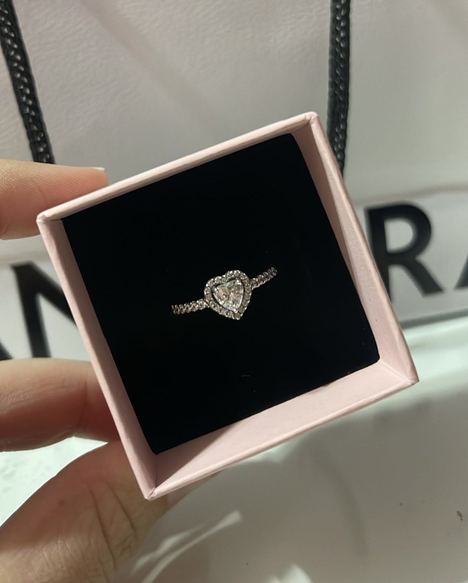 Ppaulaba_'s tweet photo. segundo san valentín con el amor de mi vida🥹🤍 https://t.co/YpG1DKarOJ