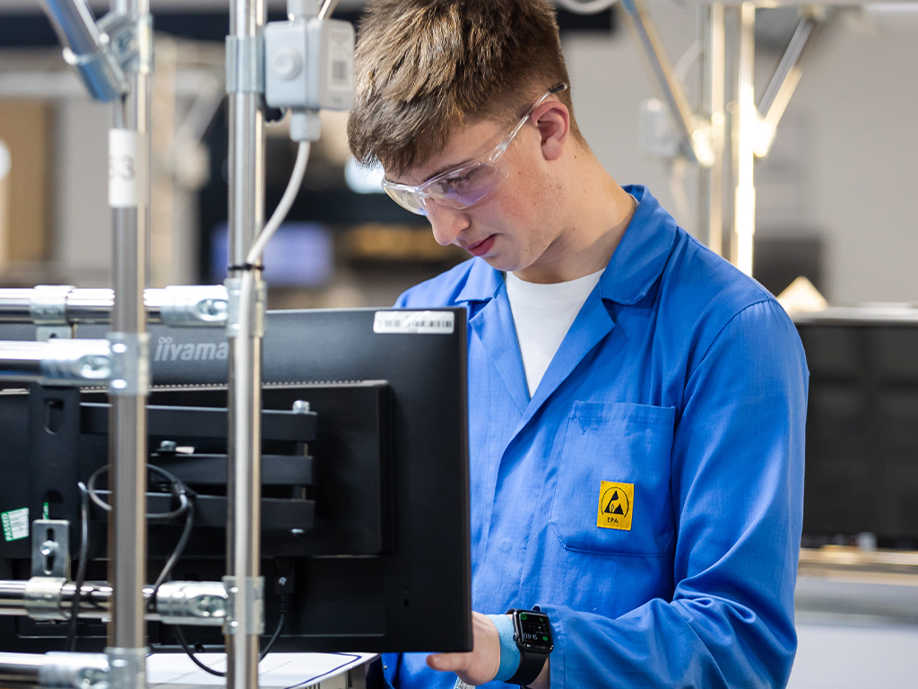 _BusinessDurham's tweet photo. What is it like to be an apprentice at Alexander Battery Technologies?
#Apprentices are a key factor in succession planning at Alexander Battery Technologies.

https://t.co/9rTaQ3I4Ny #CountyDurham #NorthEast https://t.co/4TeprHsxL3