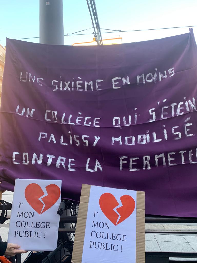 PalissyC's tweet photo. 🔊Parents, enseignants, élus, mobilisés devant le rectorat pour dire non aux fermetures de classes à Paris #Paris10 #ecolepublique💔 @UL10_FCPEParis @Academie_Paris  @FCPE_Paris @algrain_paris10  @pbloche @ACORDEBARD https://t.co/r0BbUxGeLF