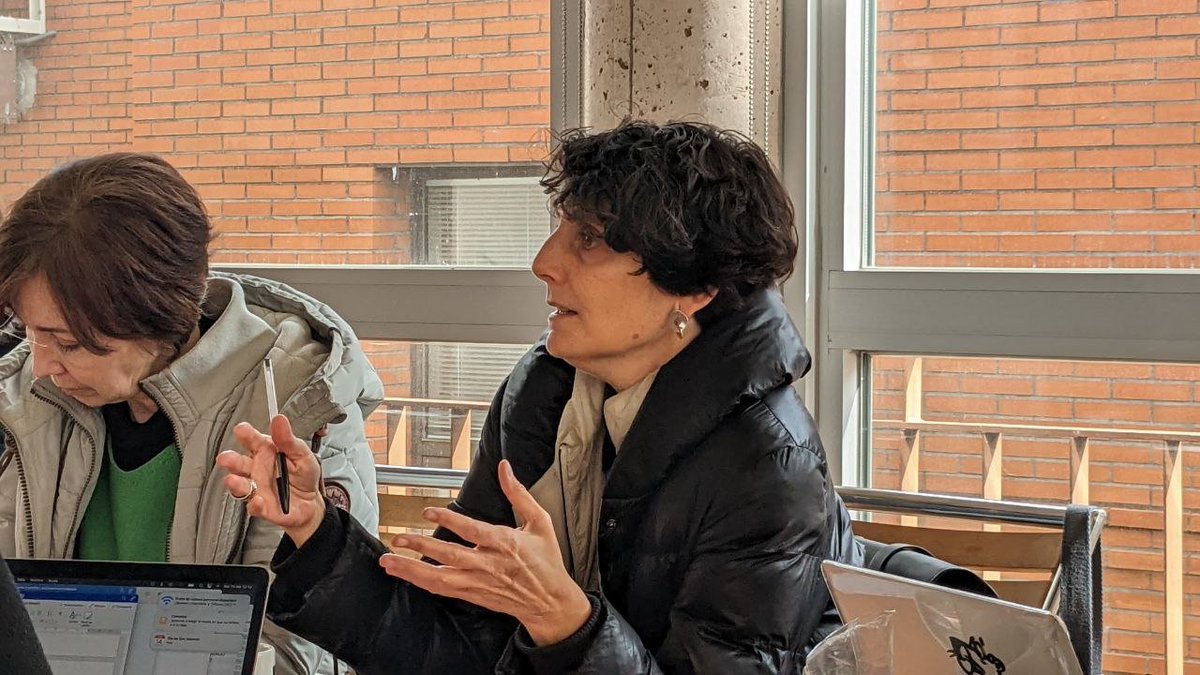 ComuCuidados's tweet photo. ¿Qué pueden hacer las instituciones para apoyar alternativas como el #cohousing? Hace falta un cambio cultural, revisar los servicios y normativas públicas para adaptarlas a un nuevo modelo de cuidados más justo: servicios sociales que atiendan y respeten modelos autogestionados https://t.co/YKy7HTOALs