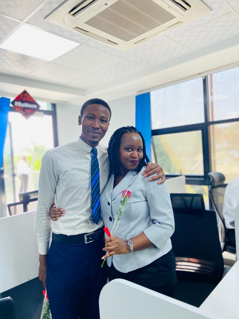 Esau_Matsiko's tweet photo. Every lady deserves a Valentine's flower on such a day. 

The "Ecobank Flower Committee" which I head made that possible for every female staff 😁 https://t.co/iDT4R4aalh