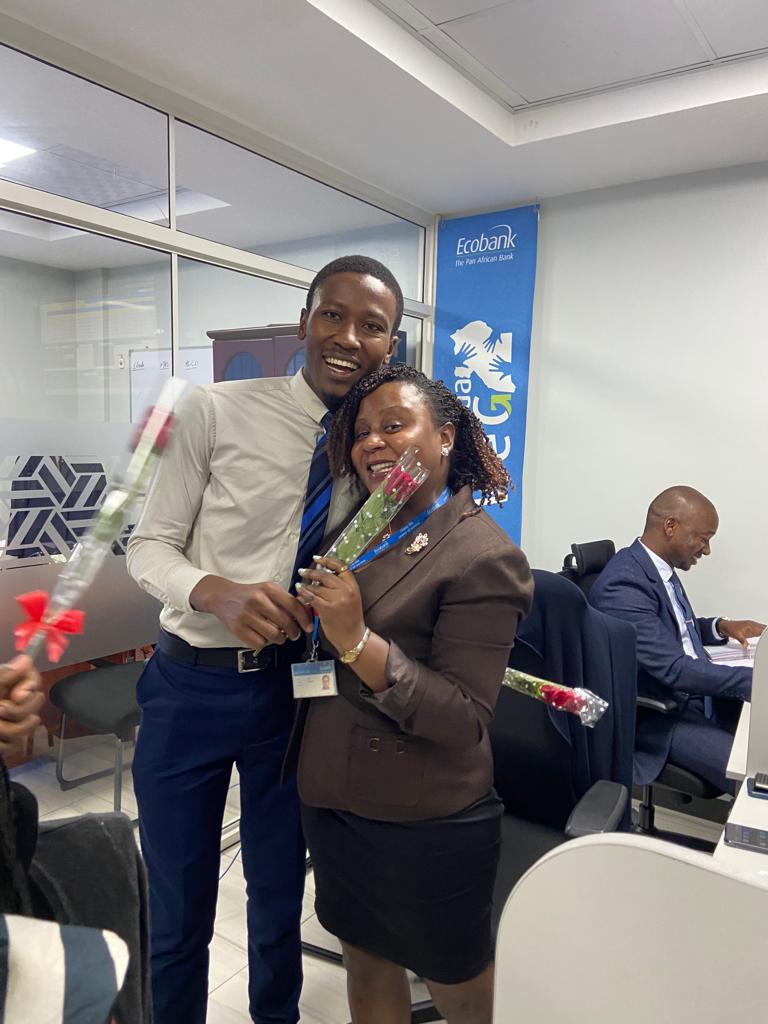 Esau_Matsiko's tweet photo. Every lady deserves a Valentine's flower on such a day. 

The "Ecobank Flower Committee" which I head made that possible for every female staff 😁 https://t.co/iDT4R4aalh