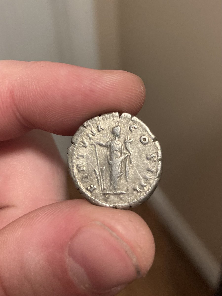 Happy Valentines day! Here is a denarius of Antoninus Pius, minted in Rome, between 159/160. The reverse features Fortuna. #Rome #RomanCoins #Numismatics #ClassicalCoins #ClassicsMatter