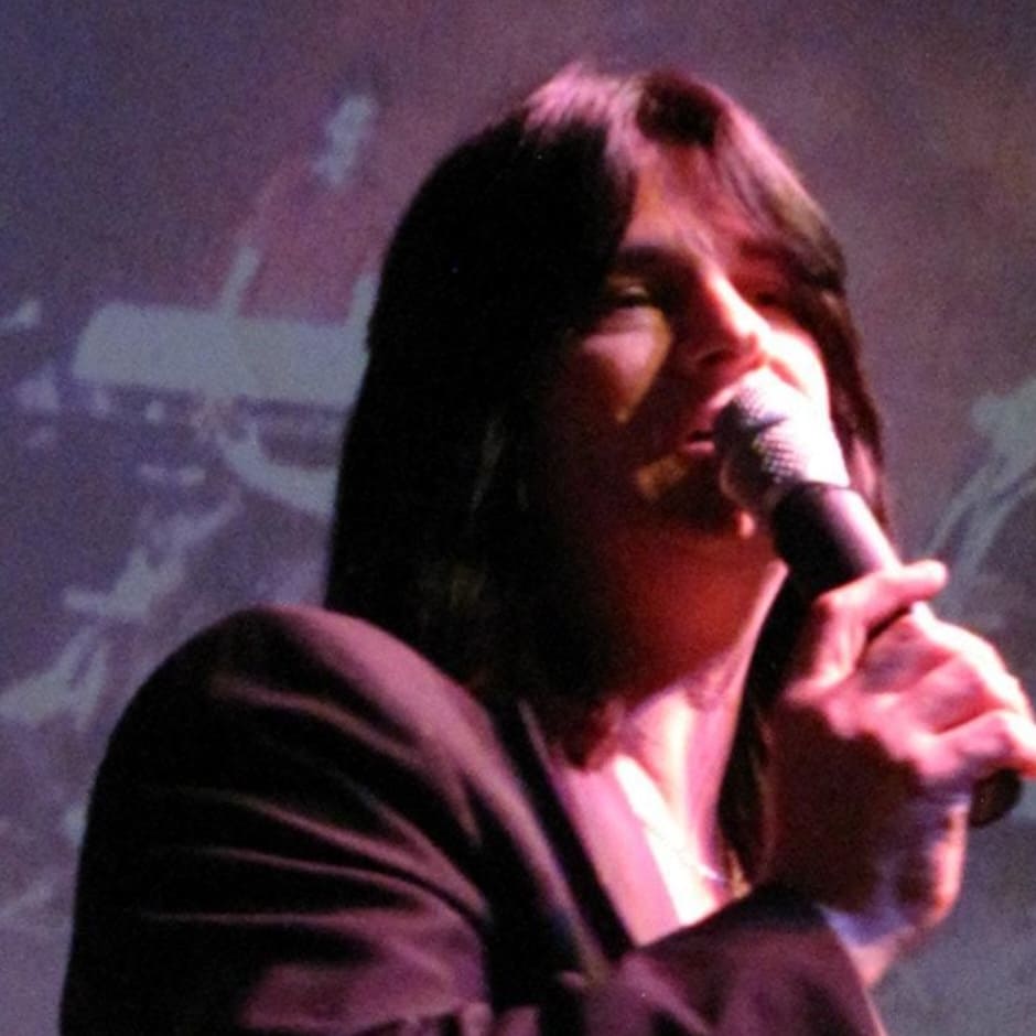 SeparateWaysTB's tweet photo. Please help us wish a Happy Birthday to our Lead Singer, Danny Gagliano. https://t.co/1ZqiGqnsmk