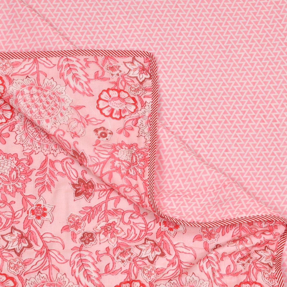 JaipuriVirasat's tweet photo. Jaipuri Virasat Rich Desire Dohar
Premium Mulmul Cotton; Sanganeri Block Print;
Single Bed(60*90inches), 1.5kg
Website: https://t.co/Paaj75Cje9
#singlebedsheet #doublebedsheet #lovableproducts #trendingproducts #doublebedsheetswithtwopillowcover #trending #trendingposts #quilts https://t.co/gFV4MfiJ1l