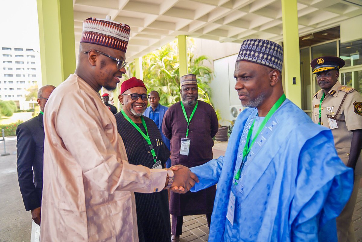 FMCIDENigeria's tweet photo. The arrival of the INSTRUCTOR, Minister @ProfIsaPantami for the Ministerial Training for the Governing Board and Management Staff of @nimc_ng on RE-ENGINEERING NIMC FOR THE 4TH INDUSTRIAL REVOLUTION AND EXPONENTIAL GROWTH taking place in Abuja Continental Hotel, Abuja. https://t.co/ljNTPhhCgY