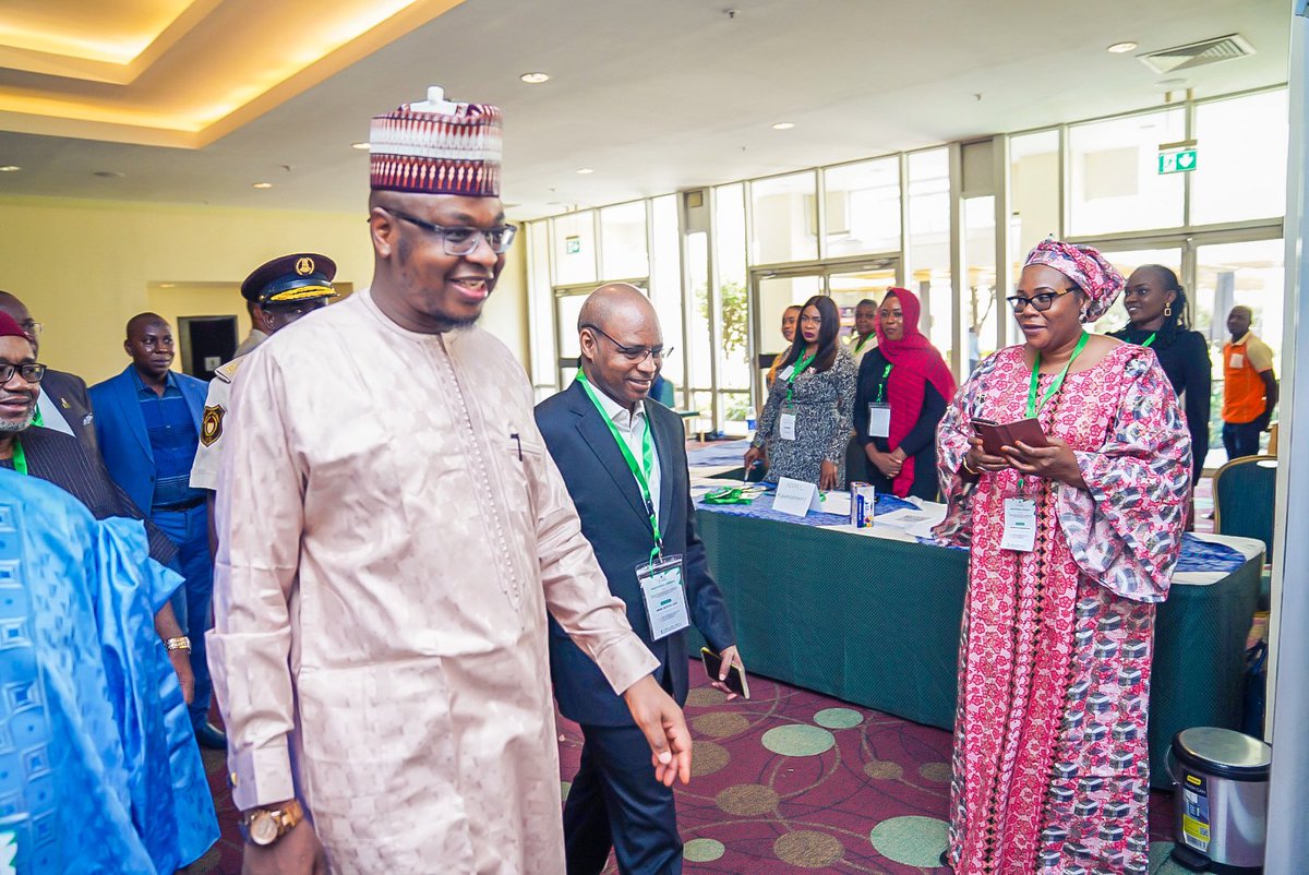 FMCIDENigeria's tweet photo. The arrival of the INSTRUCTOR, Minister @ProfIsaPantami for the Ministerial Training for the Governing Board and Management Staff of @nimc_ng on RE-ENGINEERING NIMC FOR THE 4TH INDUSTRIAL REVOLUTION AND EXPONENTIAL GROWTH taking place in Abuja Continental Hotel, Abuja. https://t.co/ljNTPhhCgY