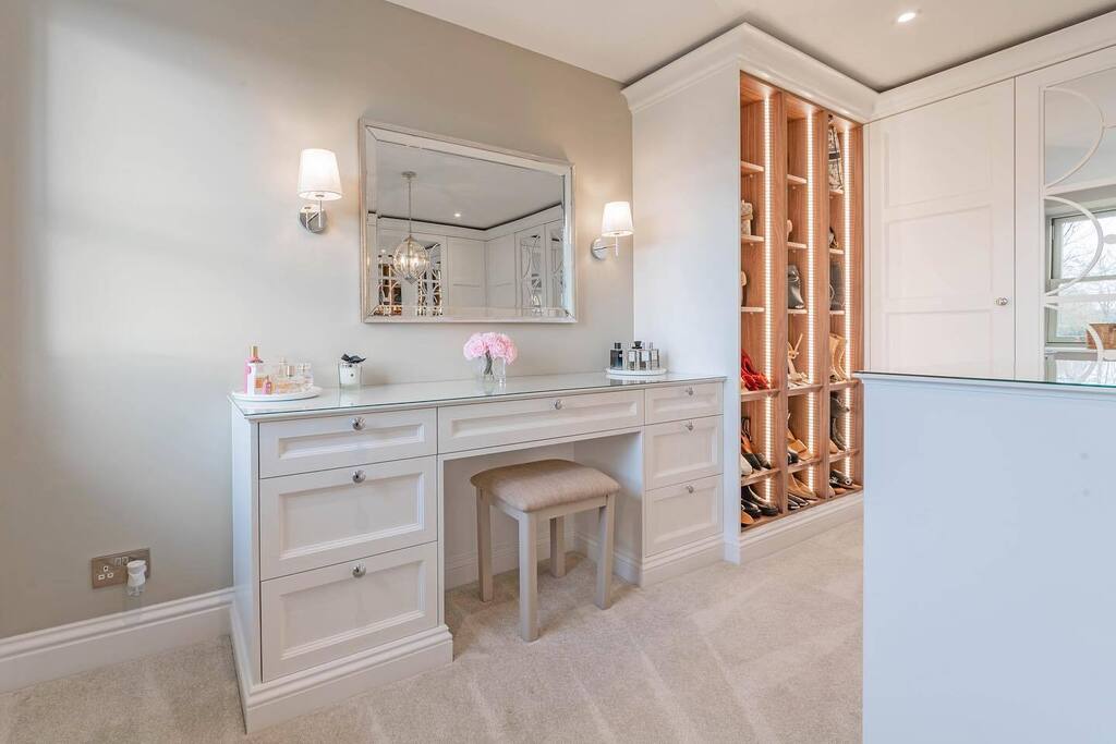danmarkitchens's tweet photo. Loving these finished images if this project we completed late last year. 

#bedroom #homedecor #interiordesign #bedroominspo #bedroomdecor #design #interior #decoration #love #bedroomdesign #bedroomideas #bedroomstyling #decor #furnituredesign #home #house #interiorinspo #i… https://t.co/JDFyZFEqy3