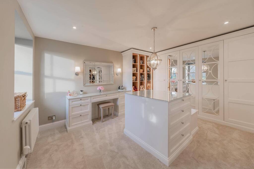 danmarkitchens's tweet photo. Loving these finished images if this project we completed late last year. 

#bedroom #homedecor #interiordesign #bedroominspo #bedroomdecor #design #interior #decoration #love #bedroomdesign #bedroomideas #bedroomstyling #decor #furnituredesign #home #house #interiorinspo #i… https://t.co/6q5S42cyeA