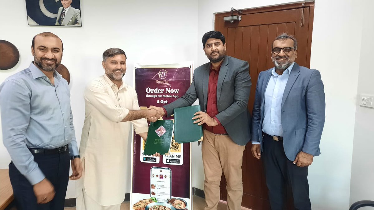 ArorUniversity's tweet photo. Aror University of Art, Architecture, Design &amp; Heritage Sindh inks MoU with RT Royal Taj Restaurant Sukkur. Through this MoU, RT offers 10% discount to all employees &amp; students of Aror University Sindh, on entire billing. The offer is applicable Nationwide restaurants of RT. https://t.co/QXrxX25YL5