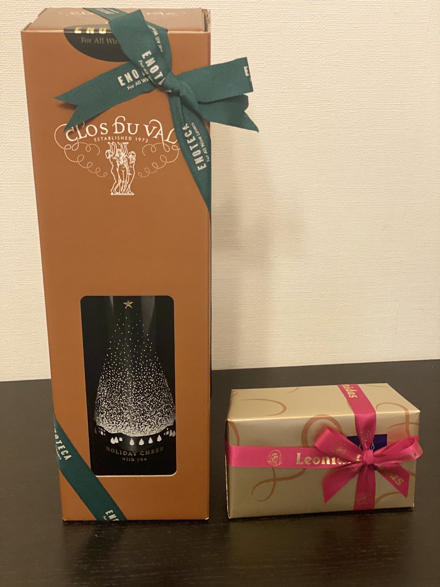 nyanoki_sss's tweet photo. こんばんは🌙
バレンタインデーですね
妻からワインとチョコレートいただきました
ありがとうございます😊
とても嬉しいです😽 https://t.co/DGbcZ1OmmD