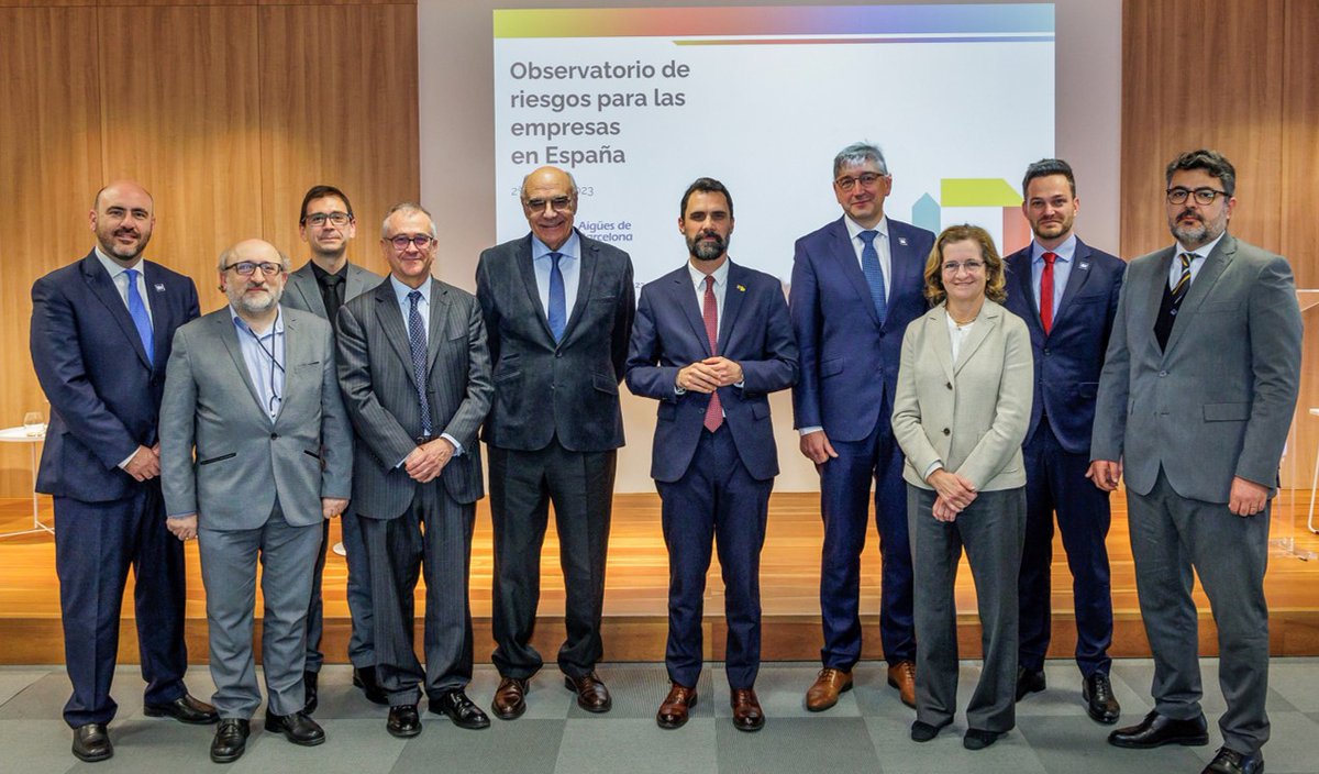 InstitutCerda's tweet photo. 📢Si no vas poder assistir a la presentació del la 2ªEdició de #ObservatorioRiesgosEmpresas2023 a la Ciutat de l'Aigua @aiguesbcnclient Barcelona
📽️Pots veure el video👉 https://t.co/zmkq1vE7Jm
#empreses #recursos #medioambiental #sociales #ecoòmics #institucionals #tecnológics https://t.co/71LPYWeQ8c