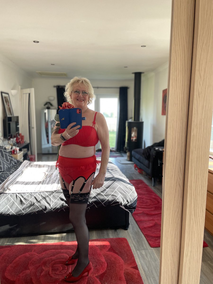Claire Knight on Twitter "Happy Valentine’s Day Everyone 💋 💋"