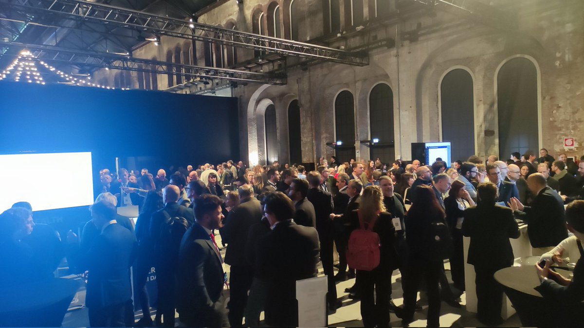 Noovle_SpA's tweet photo. 12 Demo Live suddivise per 6 settori di mercato quali #Finance, #Retail, #Manufacturing, #PA, #EUT.
Scoprile tutte presso il nostro spazio demo!
#demo #demolive #IntelligenzaArtificiale #OltreLeConnessioni #LaForzaDelleConnessioni https://t.co/M8uHQg7syh