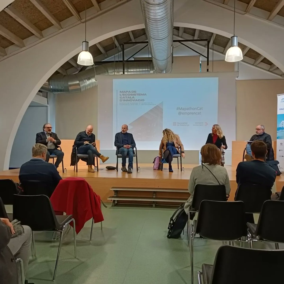 cocoboig's tweet photo. En Quim Gudanyol de @GironaNext ens diu que cal estructurar i comunicar el nostre ecosistema d'innovació a la jornada de  #MapathonCat https://t.co/P9ebSQgoeh
