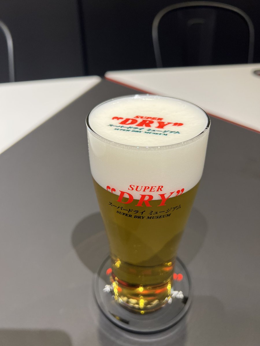 ushiodaxe's tweet photo. @kurichaaaaa_n 遅くなっちゃったけど、、、
工場で作りたてのビール飲んでみな
飛ぶぞ、、、 https://t.co/gx1Nu8GJ7D