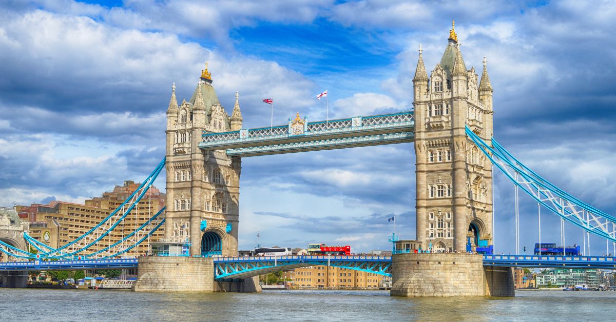 WorldCruise's tweet photo. Upgrade your cruise experience with Seabourn's Suite Life event and save 15% off 2023 and 2024 cruises. 

Book now and experience the ultimate in cruise luxury

https://t.co/haIUKUTVd7 https://t.co/JTiprDfpOn
