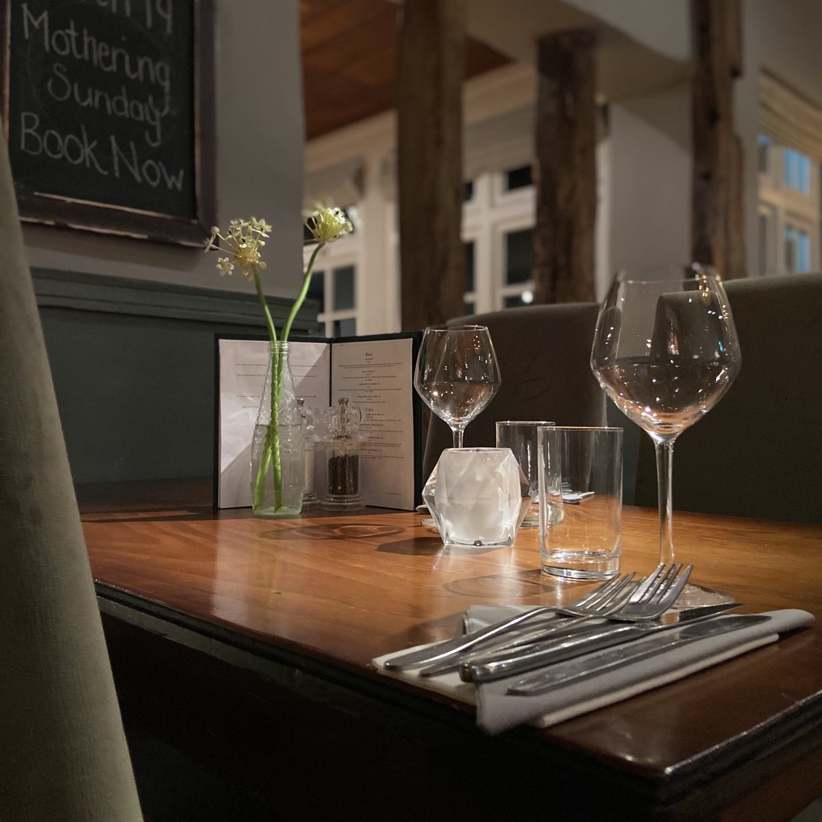 By now your table should be booked! We’re ready… Are you? 🪴

#valentines #pub #countrypub #vintageinn #vintageinns #hospitality #banstead #surrey #themint #mint #london