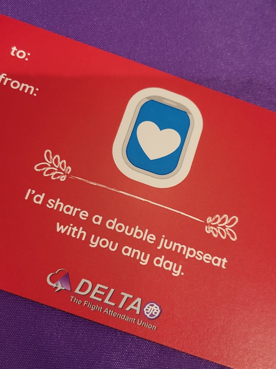 acebergtoo's tweet photo. Hanging out, #Organizing in the ATL f/a lounge on #ProfitSharingDay #EmployeeAppreciationDay #ValentinesDay #AFA #1u #UnionPower #AFACWA #AFA #TheFlightAttendantUnion https://t.co/mdvZaUqokj