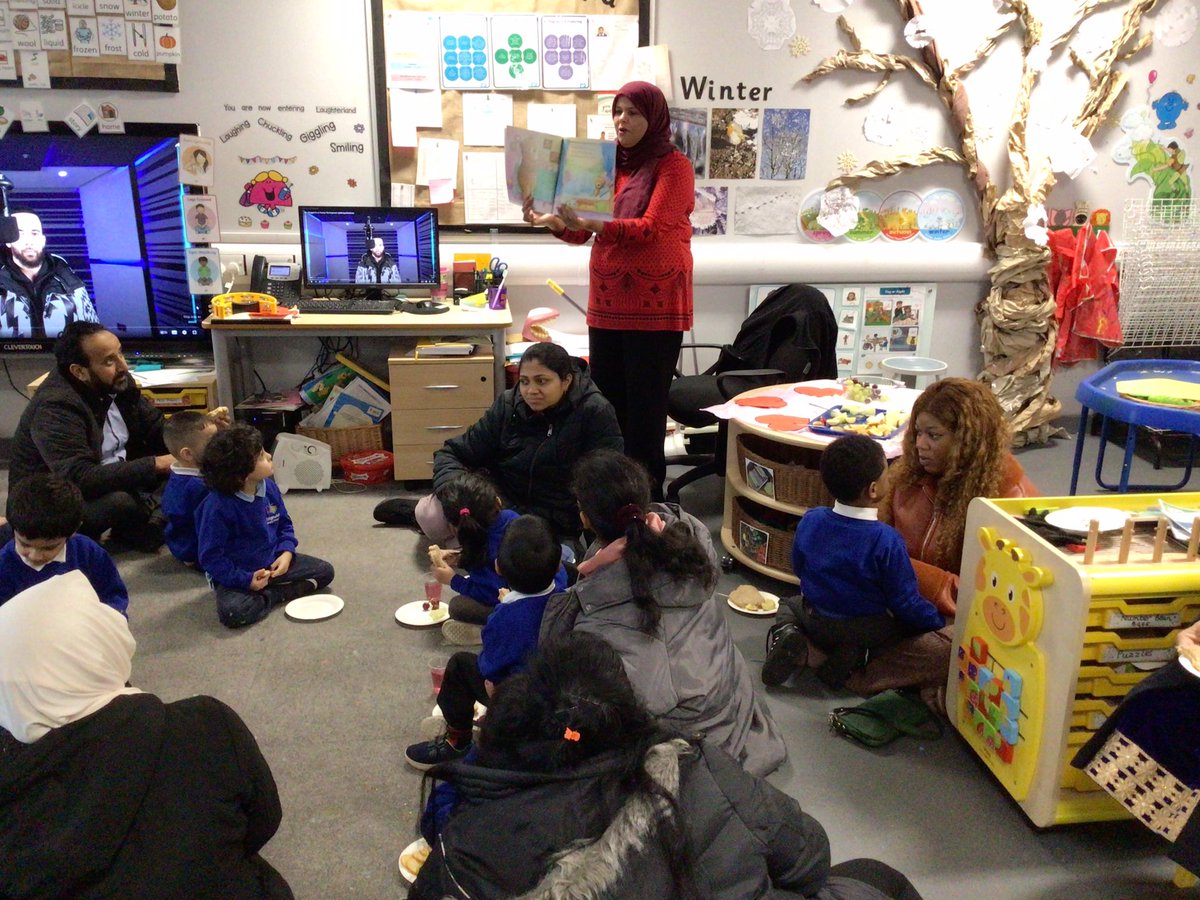edgewickprimary's tweet photo. Nursery enjoyed a story about “love”. We talked about the importance of reading. #readingforpleasure #EYFS #literacy #communication #developinglanguage https://t.co/czB9nDzqAI