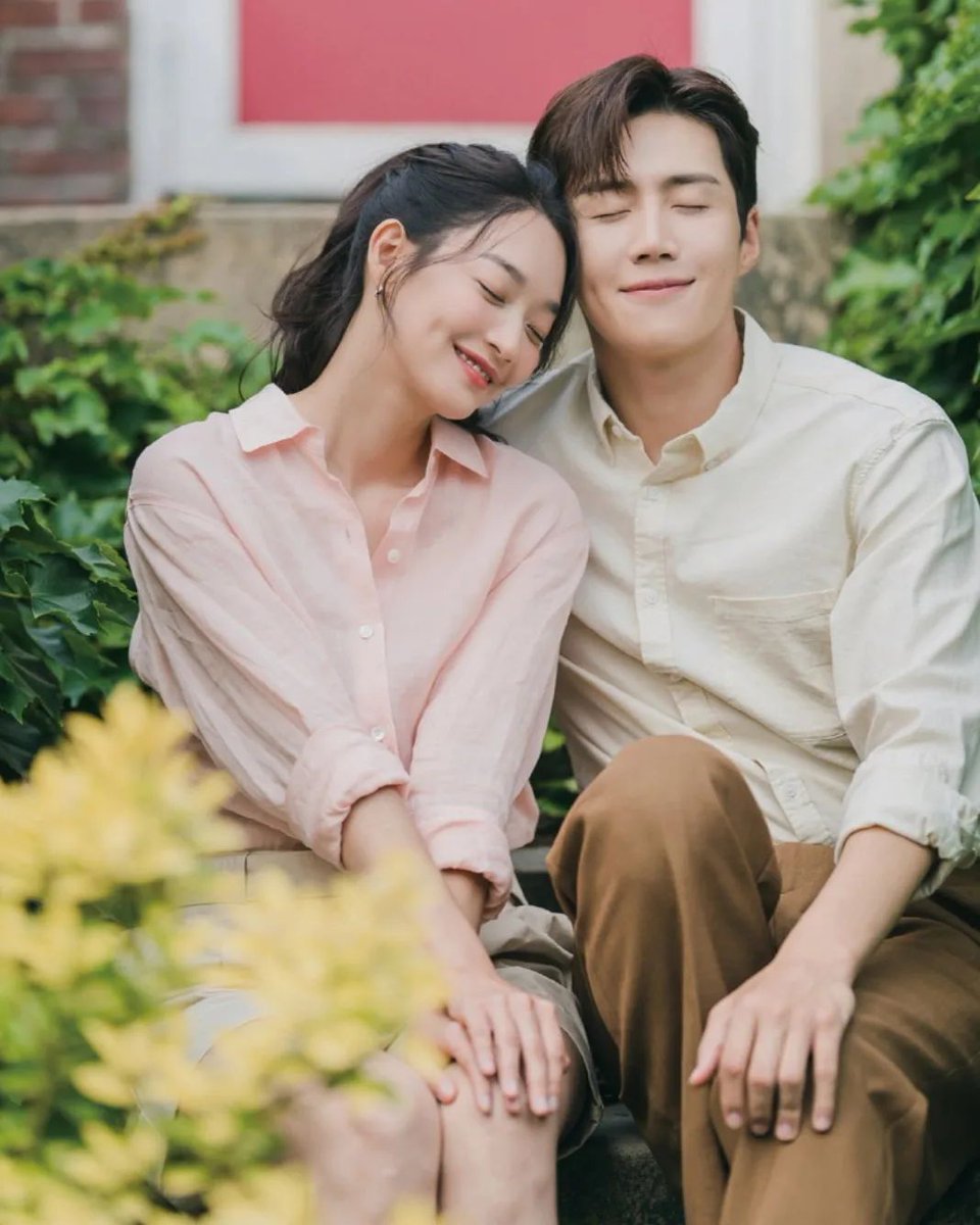 MinahBrazil's tweet photo. 『📸 — Algumas fotos inéditas dos álbuns de fotografias de #HometownChaChaCha! 🤍

Essas fotos são tão adoráveis 🥰
Uma surpresa maravilhosa de #ValentinesDay para os fãs de Gongjin e do nosso casal covinhas, SikHye! ❤

+

#ShinMinAh #ShinMinA #신민아 https://t.co/SZ4K9yQzyH