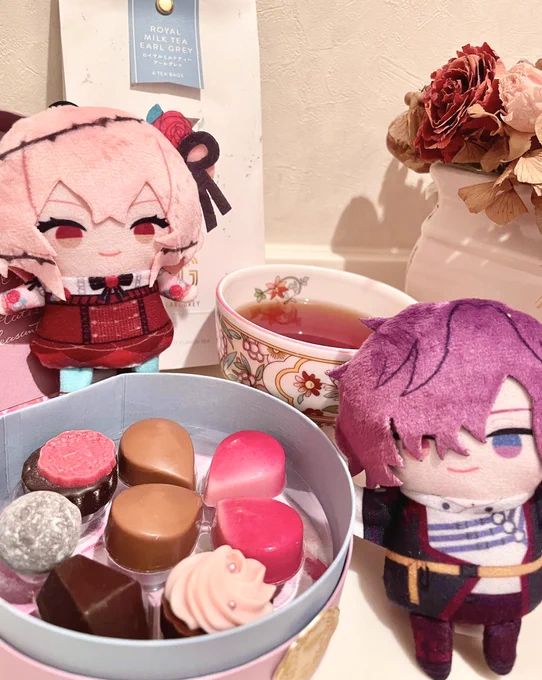 Vの子の茂古さんからバレンタインいただいたのでお写真 キルシュって名前のチョコ入っててママだーー!!!ってなったという話を聞いてニコニコになった かわいい 