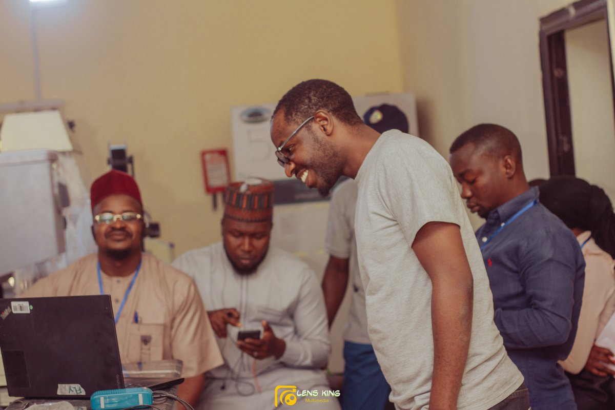 BioRTCNig's tweet photo. Day 2: Hands-on Workshop on Confocal Microscopy with morning Lectures on Fluorescence &amp; Confocal Microscopy by @eremacham @pez_hayes &amp; @TaYoshimatsu  #BioRTC2023 @czi https://t.co/uOFMfdxHrS