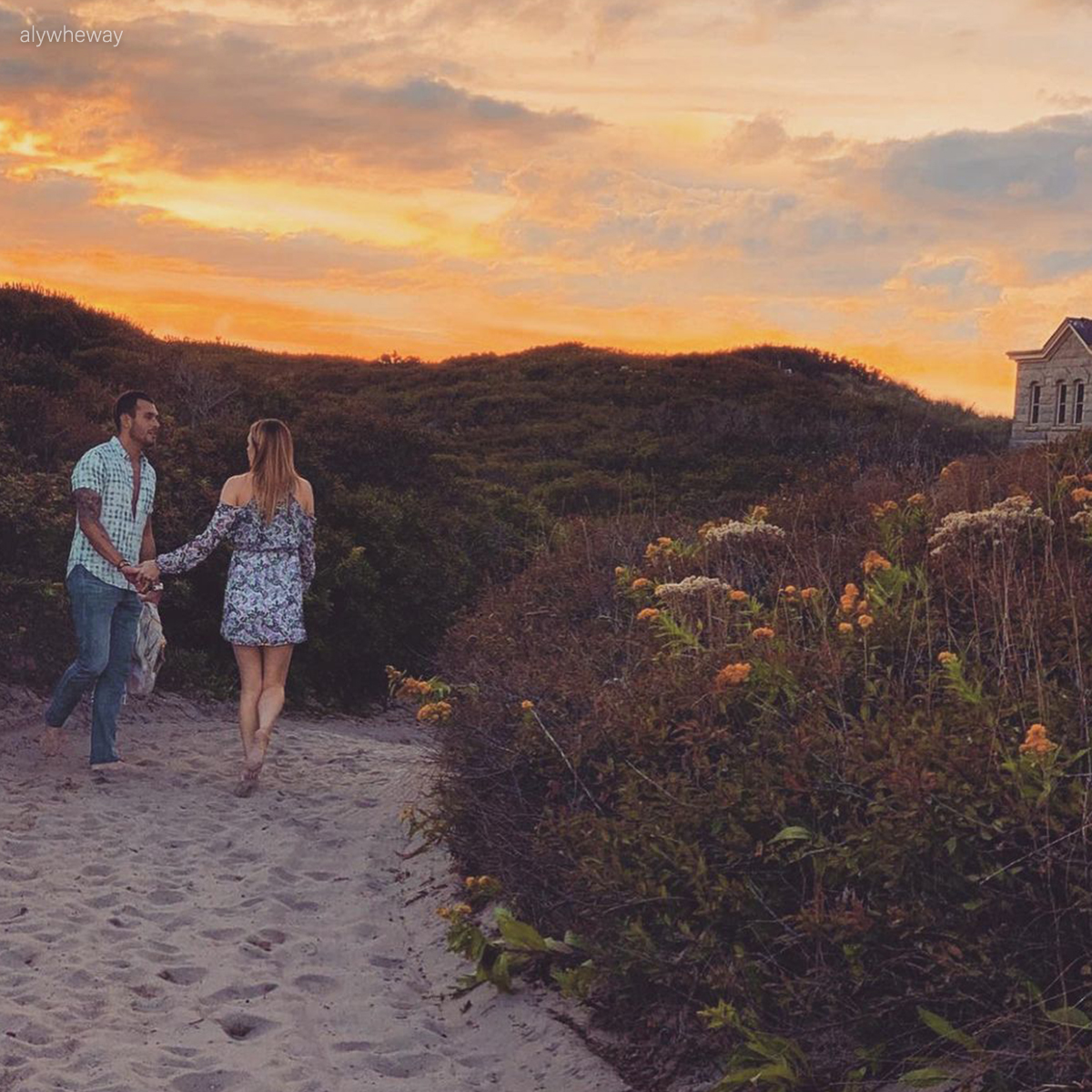 BlockIsleFerry's tweet photo. As John Paul Young once sang, “Love is in the Air.” Whether a fancy dinner or staying in to cuddle, spend some quality time with your loved one today. Happy Valentine’s Day!
#ValentinesDay #Love #BlockIslandLove #BlockIsland #SailAway #BlockIslandFerry https://t.co/x8aLj7HcQR