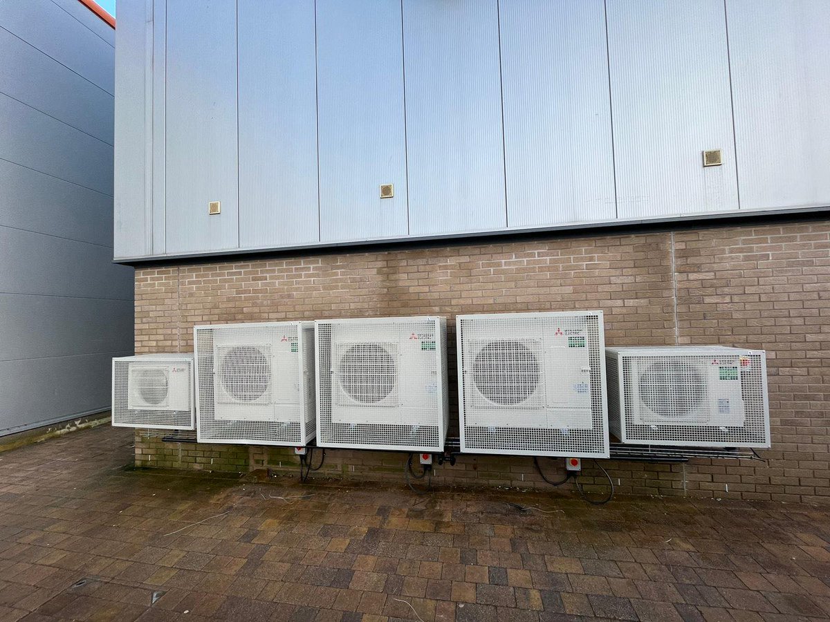CoolwaveInfo's tweet photo. Another install complete for our team! Great work from everyone involved. 

For your free quote visit - https://t.co/N0FX6RJ9Rf

#HVAC #airconditioning #heating #cooling https://t.co/sUJod6qgPC