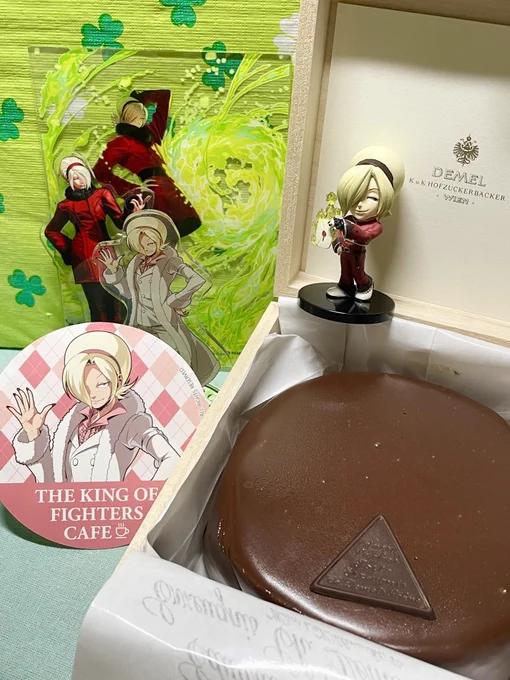 推しの誕生日に購入したザッハトルテでお祝い!!!アッシュお誕生日おめでとう!!! 