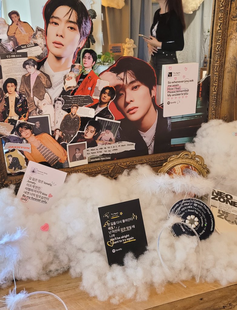 1_first_rose's tweet photo. 💚카페 Nothing new
일단 카페 감성이 ���무 좋았는데 특전이 진짜...이뻐요🥰🥰
직원분도 엄청 친절하셨어욜
럭드 5등 사진들도 너무 예뻐서 기절....
#나의_천사_재현이에게
#HBD_AngelBaby_Jaehyun https://t.co/0TLJd18tJX