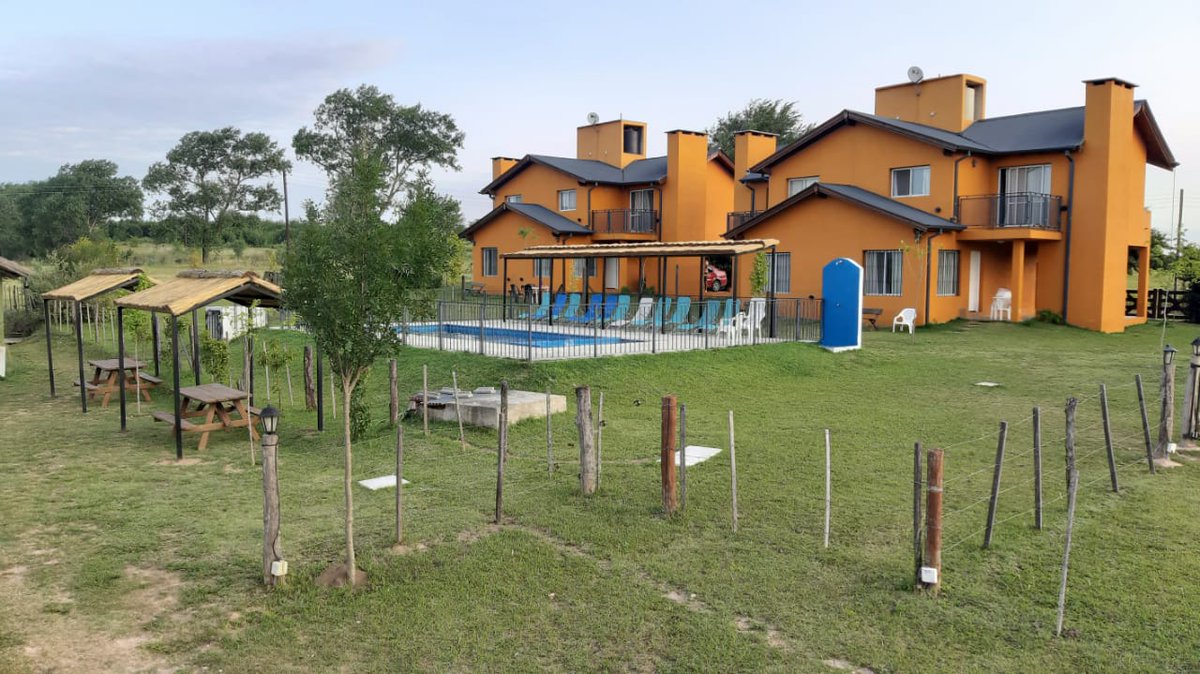 PostaLosReartes's tweet photo. #findelargomarzo es #IdealParaVos #familiafeliz #minivacaciones
👨‍👩‍👦‍👦6 pax☕#desayuno🏊🏻‍♂️#pileta⛱️#sombrillas
🛏️#ropa📺#dtv📲#WIFI🚗 #cochera🔥#asador
👉🏼  RESERVAS 351 513-9064 - 351 610-9836
📍 Samuel FREYTAS s/n. Los Reartes. Calamuchita. Córdoba.
#losreartes #sierrasdecordoba https://t.co/9rNl7I6hHV